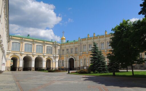Церковь Рождества Богородицы на Сенях (Воскрешения Лазаря)